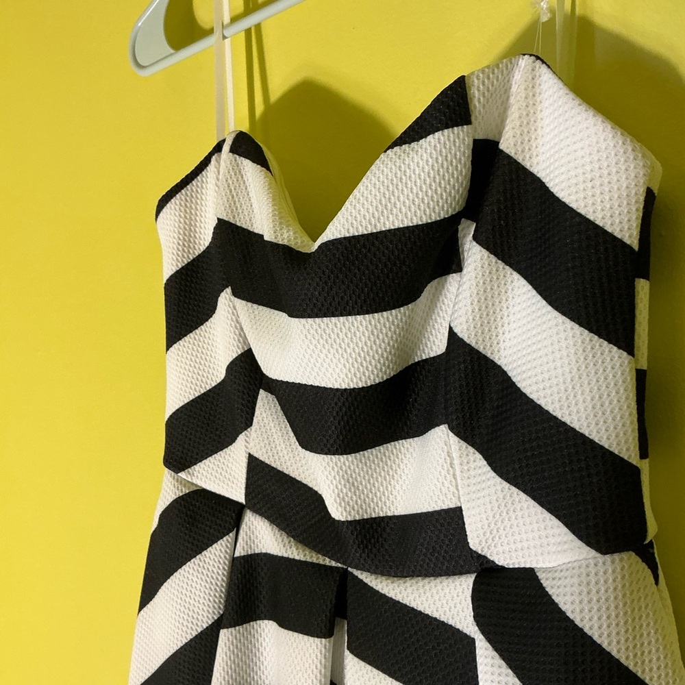ASTR the Label Striped Strapless Dress